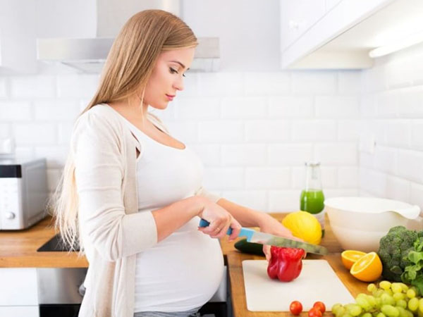 Dinh dưỡng khi mang thai, mẹ bầu thông thái cần biết